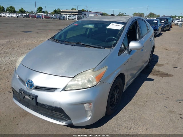 2013 Toyota PRIUS TWO photo 2