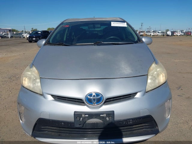 2013 Toyota PRIUS TWO photo 6