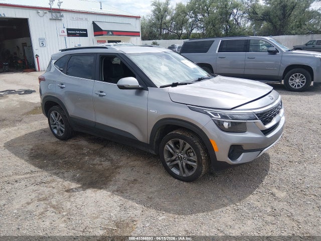 2021 KIA SELTOS S