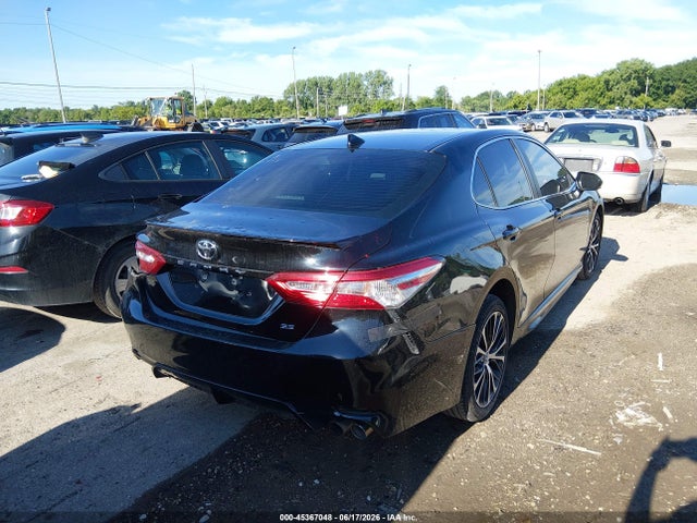 2020 Toyota CAMRY SE photo 4
