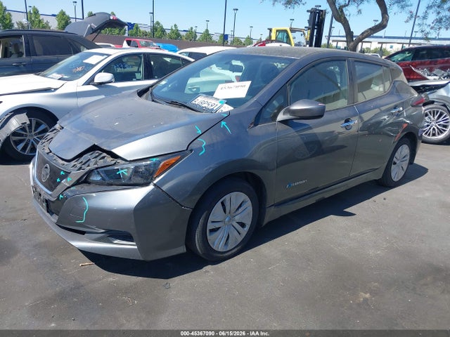 2019 Nissan LEAF S — фото 2