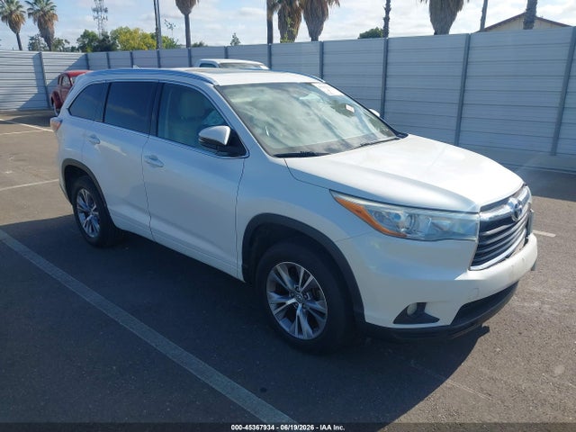 2015 TOYOTA HIGHLANDE XLE V6