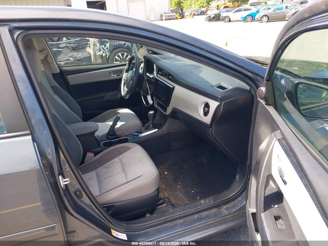 2019 Toyota COROLLA LE photo 5