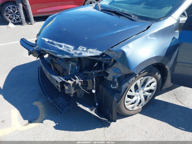 2019 Toyota COROLLA LE photo 6