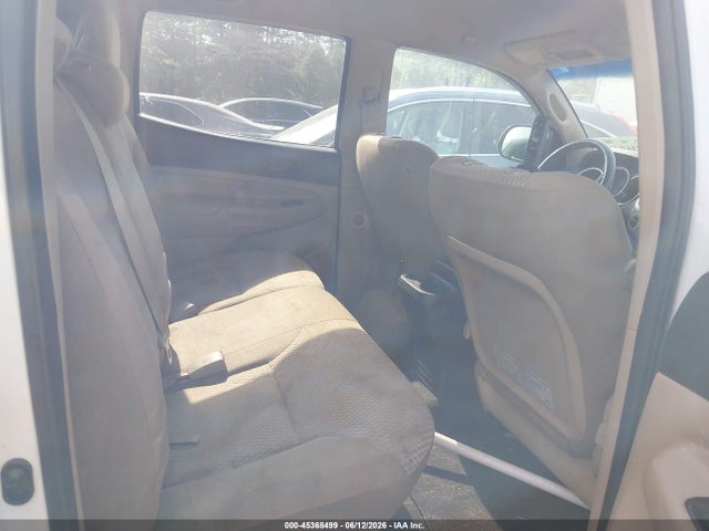 2015 Toyota TACOMA BASE V6 photo 8