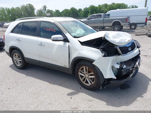 2014 KIA SORENTO LX