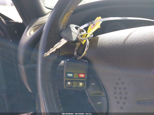 2004 FORD MUSTANG GT — миниатюра 11