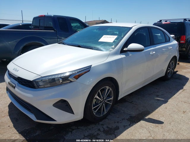 2023 KIA FORTE LXS 2