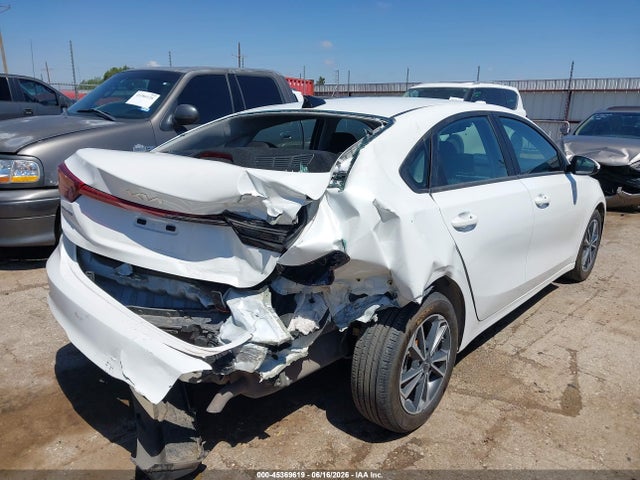 2023 KIA FORTE LXS 4