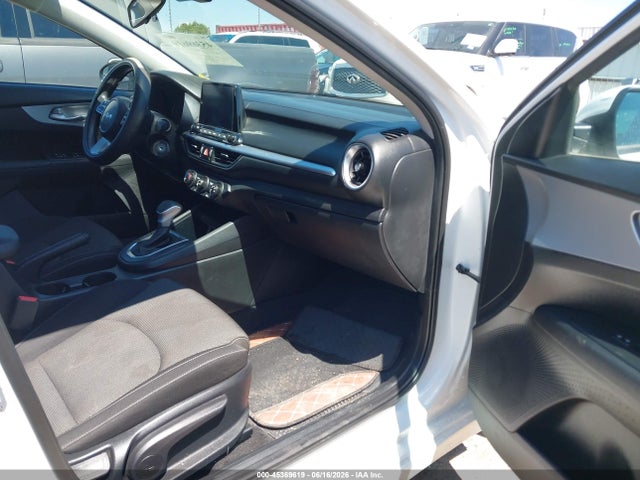 2023 KIA FORTE LXS 5