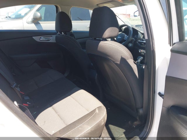 2023 KIA FORTE LXS 8