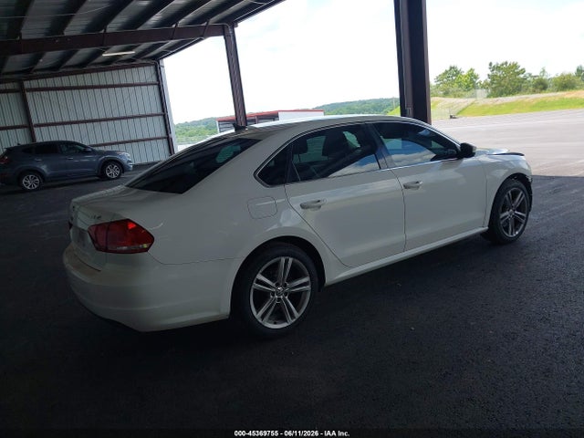 صورة 4 لـ 2014 Volkswagen PASSAT 1.8T SE