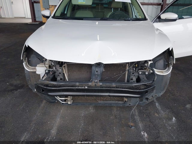 صورة 6 لـ 2014 Volkswagen PASSAT 1.8T SE