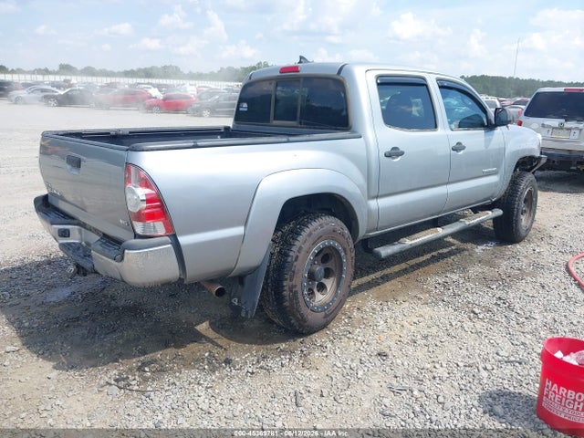 2015 Toyota TACOMA BASE V6 — фото 4