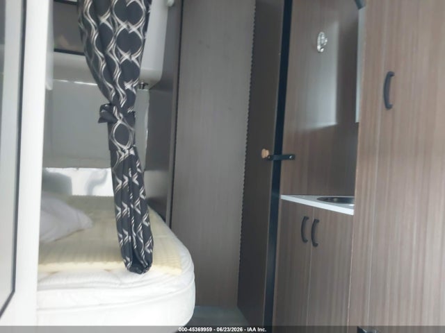 2020 AIRSTREAM OTHER 8