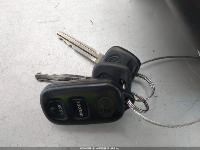 2004 Toyota COROLLA LE thumbnail 11