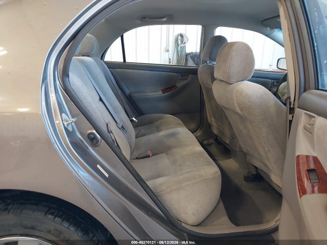 2004 Toyota COROLLA LE photo 8