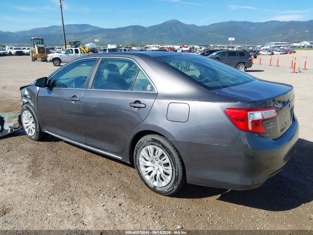 2014 Toyota CAMRY LE — фото 3