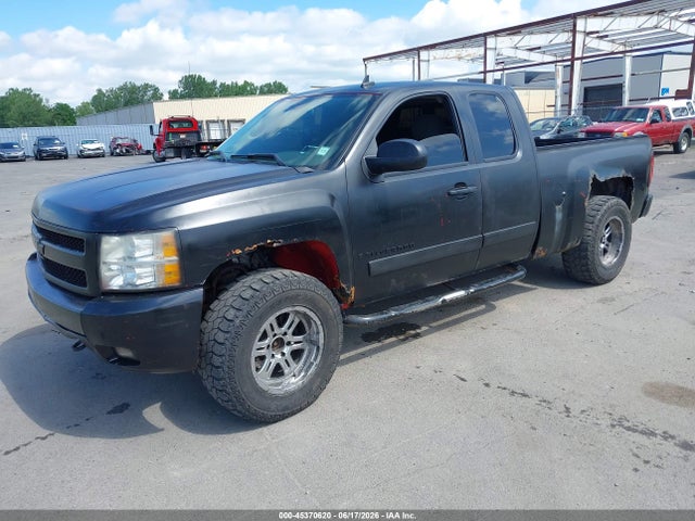 2008 Chevrolet SILVERADO 1500 LT1 — фото 2