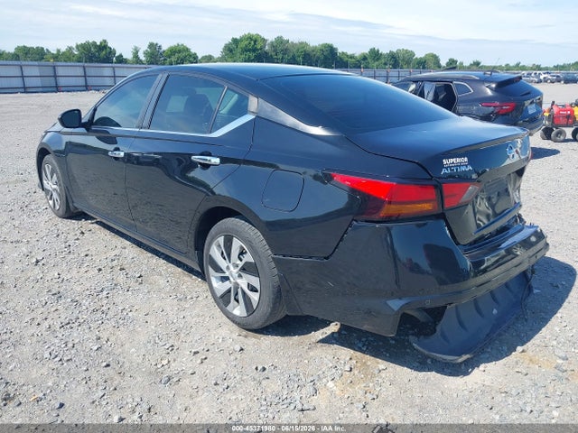 2021 Nissan ALTIMA S FWD photo 3