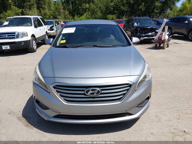 2016 Hyundai SONATA SE — миниатюра 12