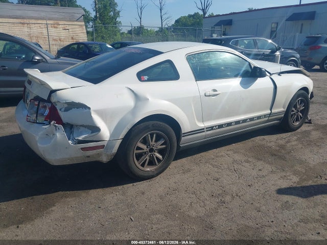 صورة 4 لـ 2006 FORD MUSTANG V6