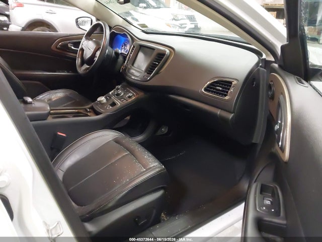 2015 Chrysler 200 C 照片 5