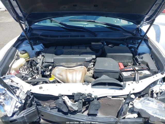 2011 Toyota CAMRY LE photo 10