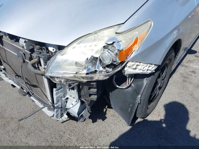 صورة مصغرة 18 لـ 2014 Toyota PRIUS TWO