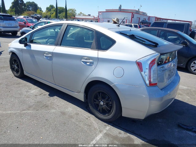 2014 Toyota PRIUS TWO — фото 3