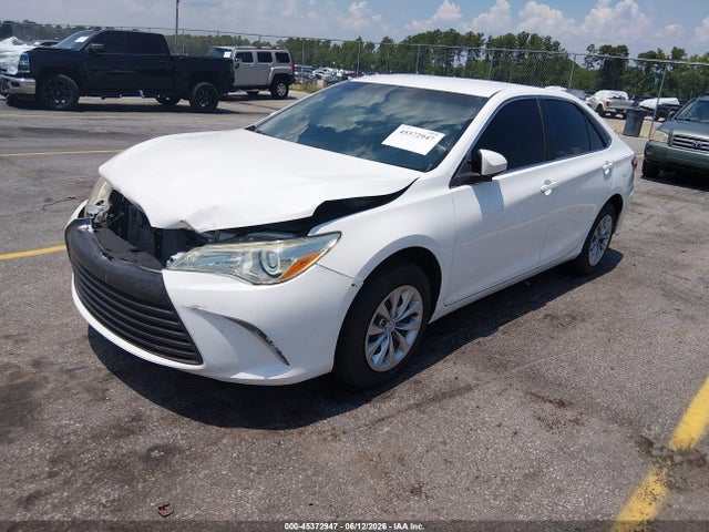2017 Toyota CAMRY LE — фото 2