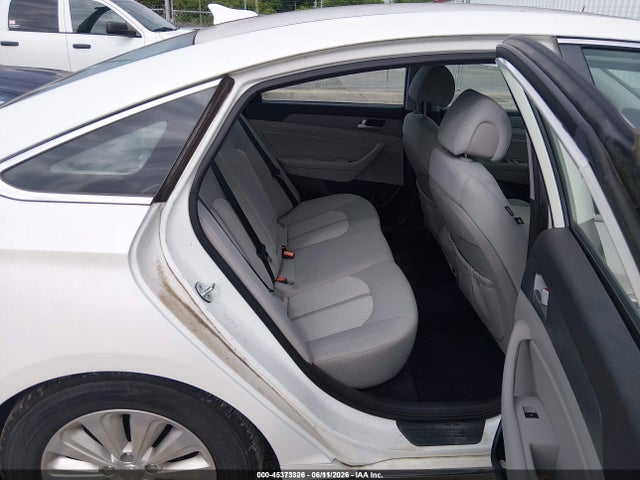 صورة 8 لـ 2017 Hyundai SONATA HYBRID SE