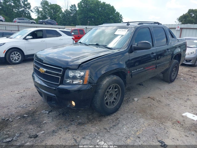 صورة 2 لـ 2013 Chevrolet AVALANCHE LT