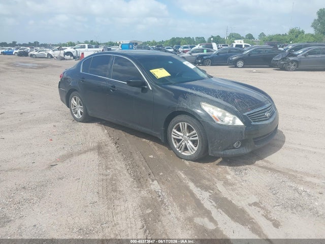 2013 INFINITI G37 