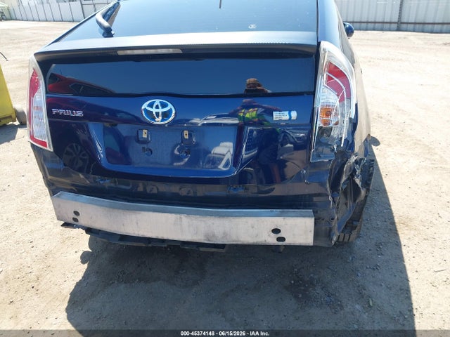 صورة مصغرة 18 لـ 2014 Toyota PRIUS TWO