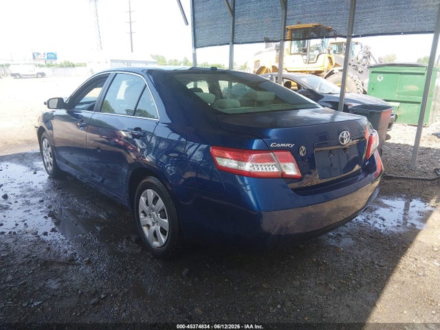 2011 Toyota CAMRY LE 照片 3