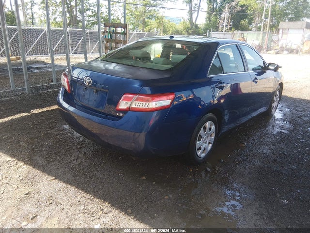 2011 Toyota CAMRY LE 照片 4