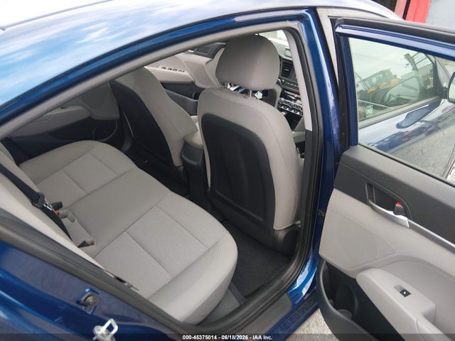 صورة 8 لـ 2020 Hyundai ELANTRA SE