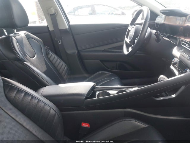 صورة 5 لـ 2024 Hyundai ELANTRA LIMITED