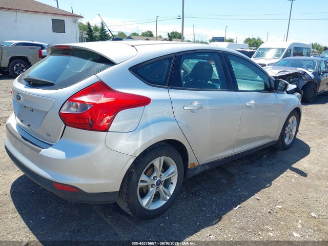2014 FORD FOCUS SE 照片 4