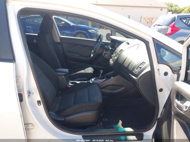 2017 KIA FORTE LX photo 5