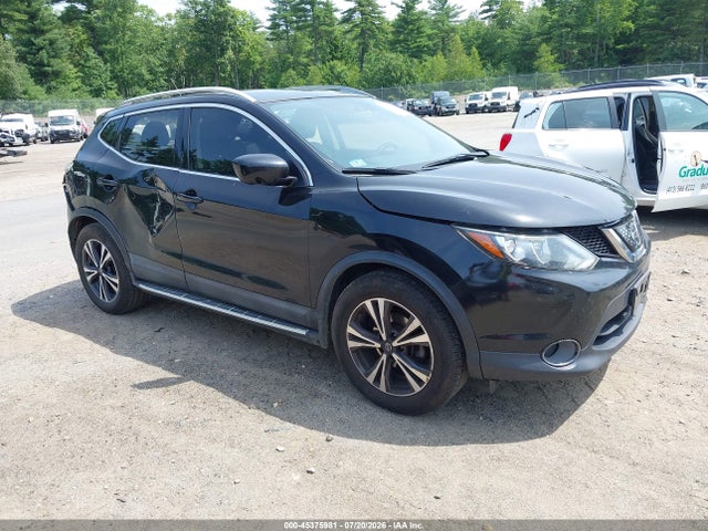 2017 NISSAN ROGUE S