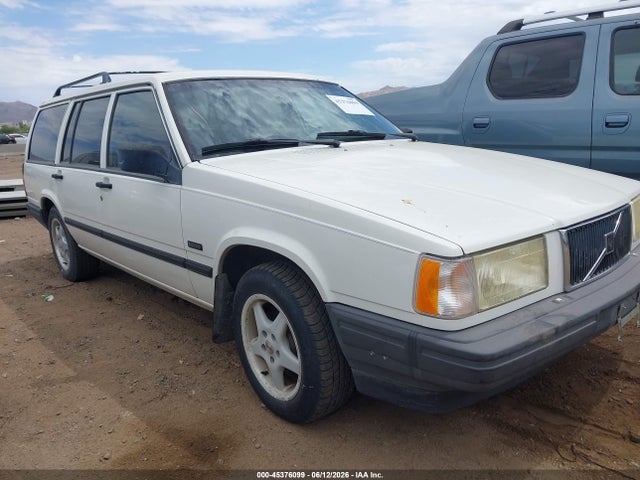 1995 VOLVO 940 