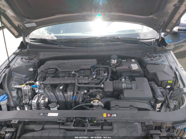صورة 10 لـ 2025 Hyundai ELANTRA SEL SPORT