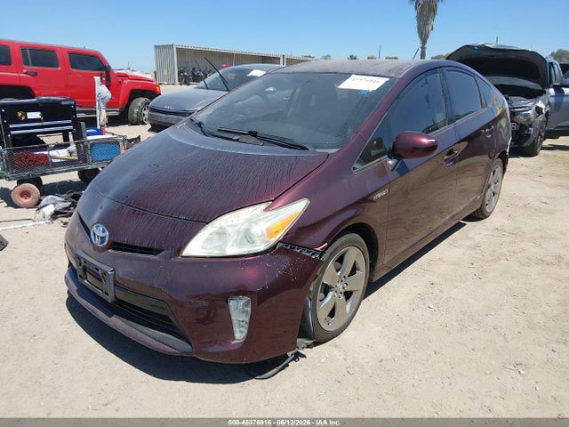 2013 Toyota PRIUS THREE SE photo 2