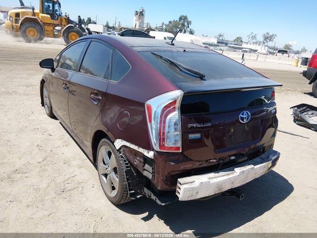 2013 Toyota PRIUS THREE SE photo 3