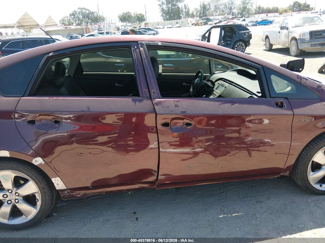 2013 Toyota PRIUS THREE SE photo 6