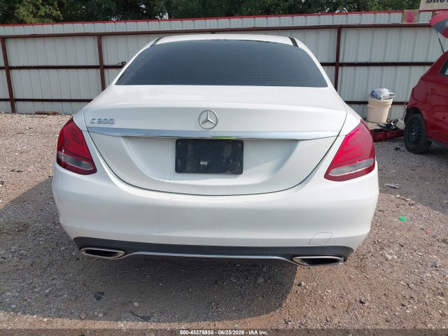 صورة 16 لـ 2017 Mercedes-BENZ C 300