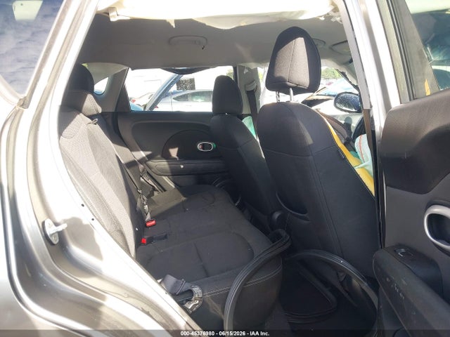2019 KIA SOUL + photo 8