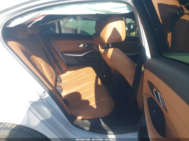 2020 BMW 330I 照片 8